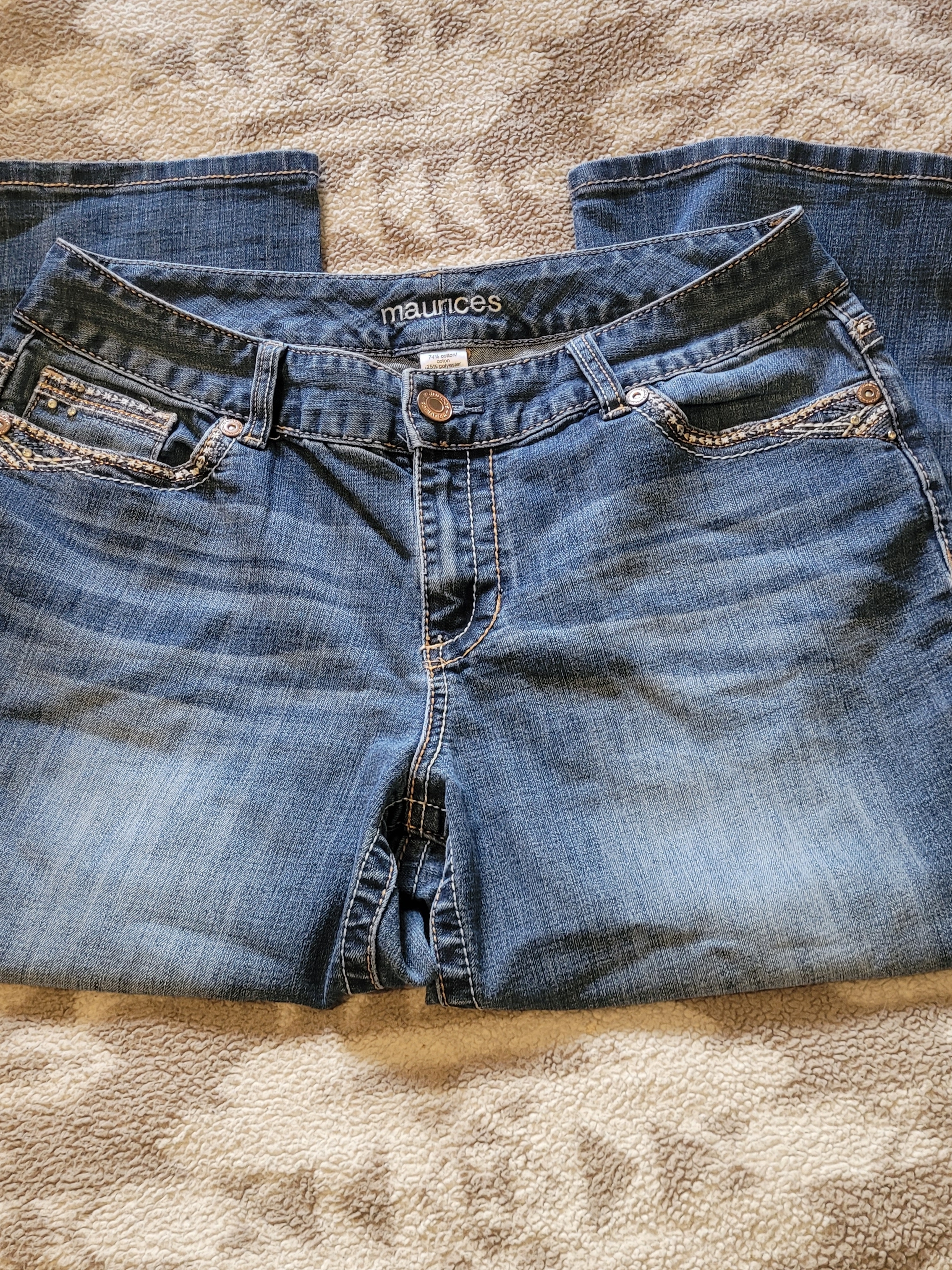 Maurices Women's Mid Wash Blue Stretch Capri Jeans